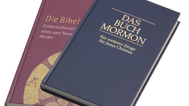Mormonen glauben an die Bibel und das Buch Mormon