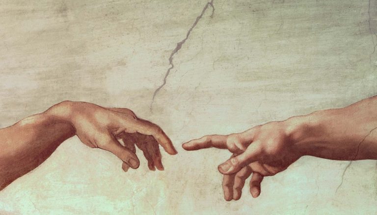 Die Hand Gottes ist da.