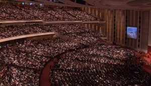 Volles Haus - die Konferenz der Mormonen ist restlos ausverkauft