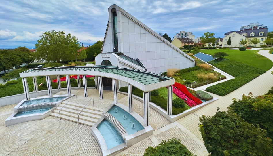 Ein Foto des Frankfurt–Tempels in Friedrichsdorf.