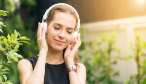 Wie kann ich Gottes Stimme hören? 5 Wege für deinen Alltag